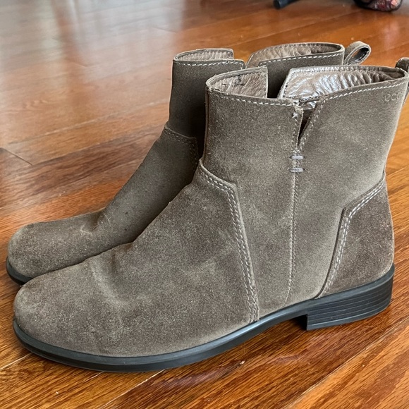 ECCO boots - Picture 2 of 4